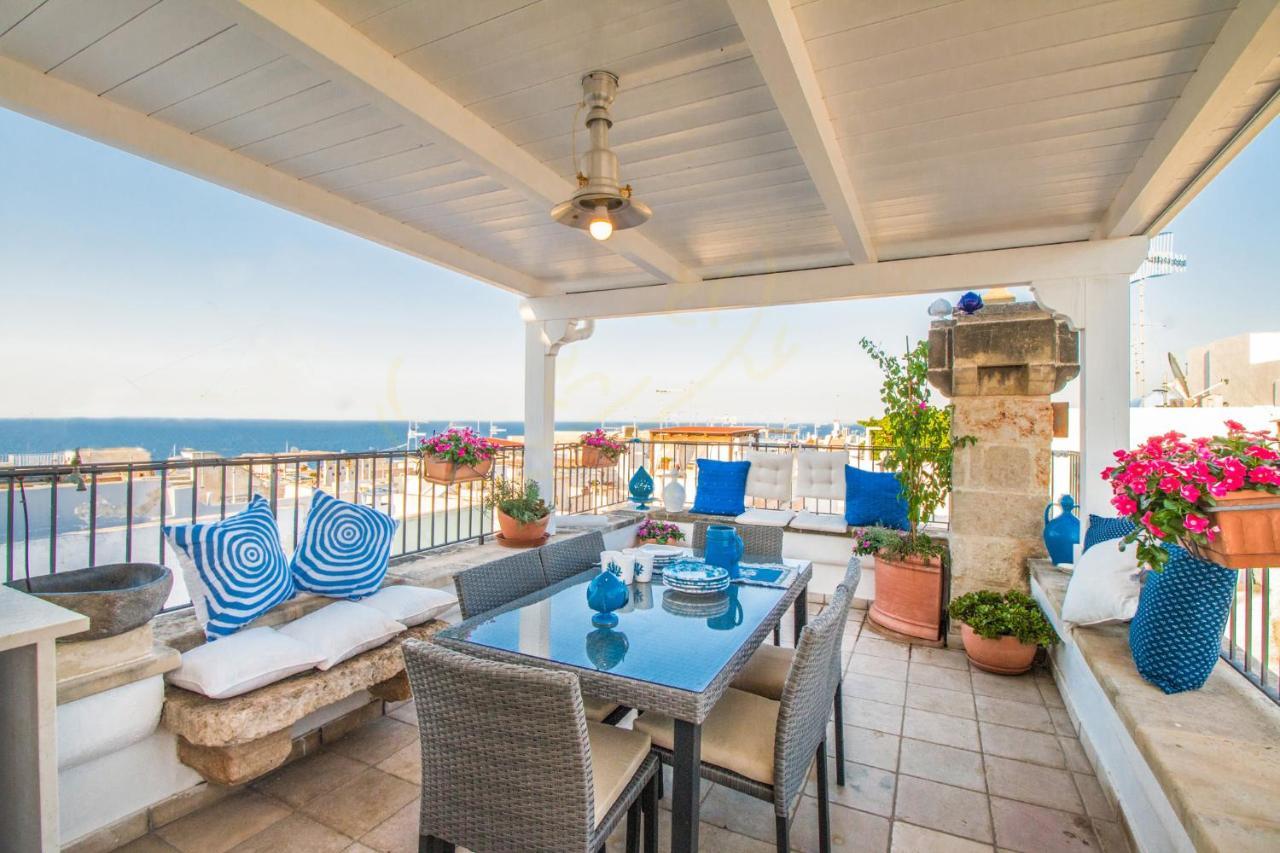 Td Casa Reina In The Historic Center With Terrace Daire Polignano a Mare Dış mekan fotoğraf